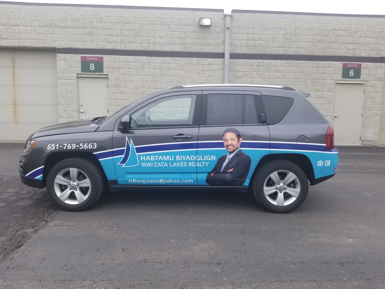 What Information Should You Include on Vehicle/Trailer Graphics?